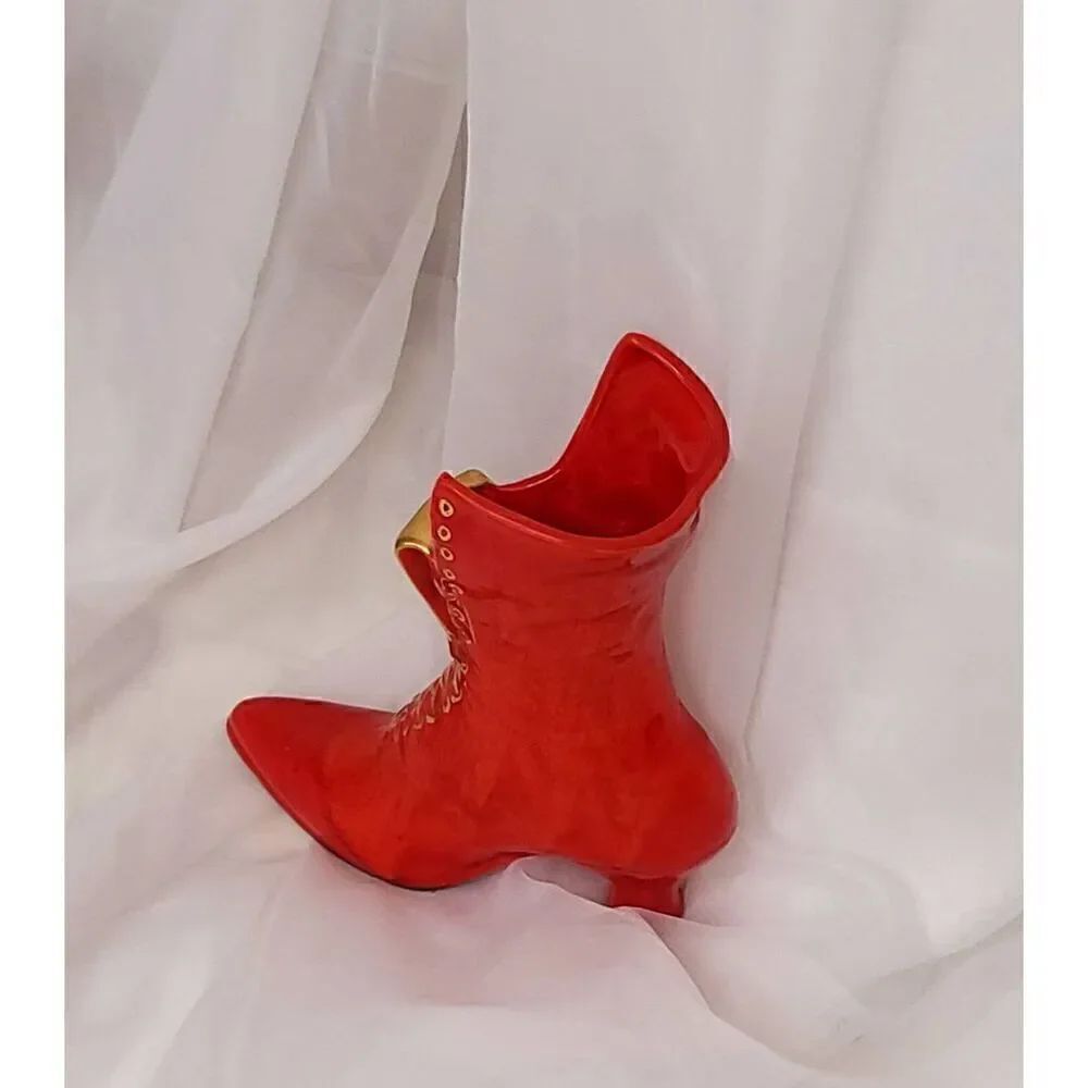 Red boot vase - Picture 3 of 8